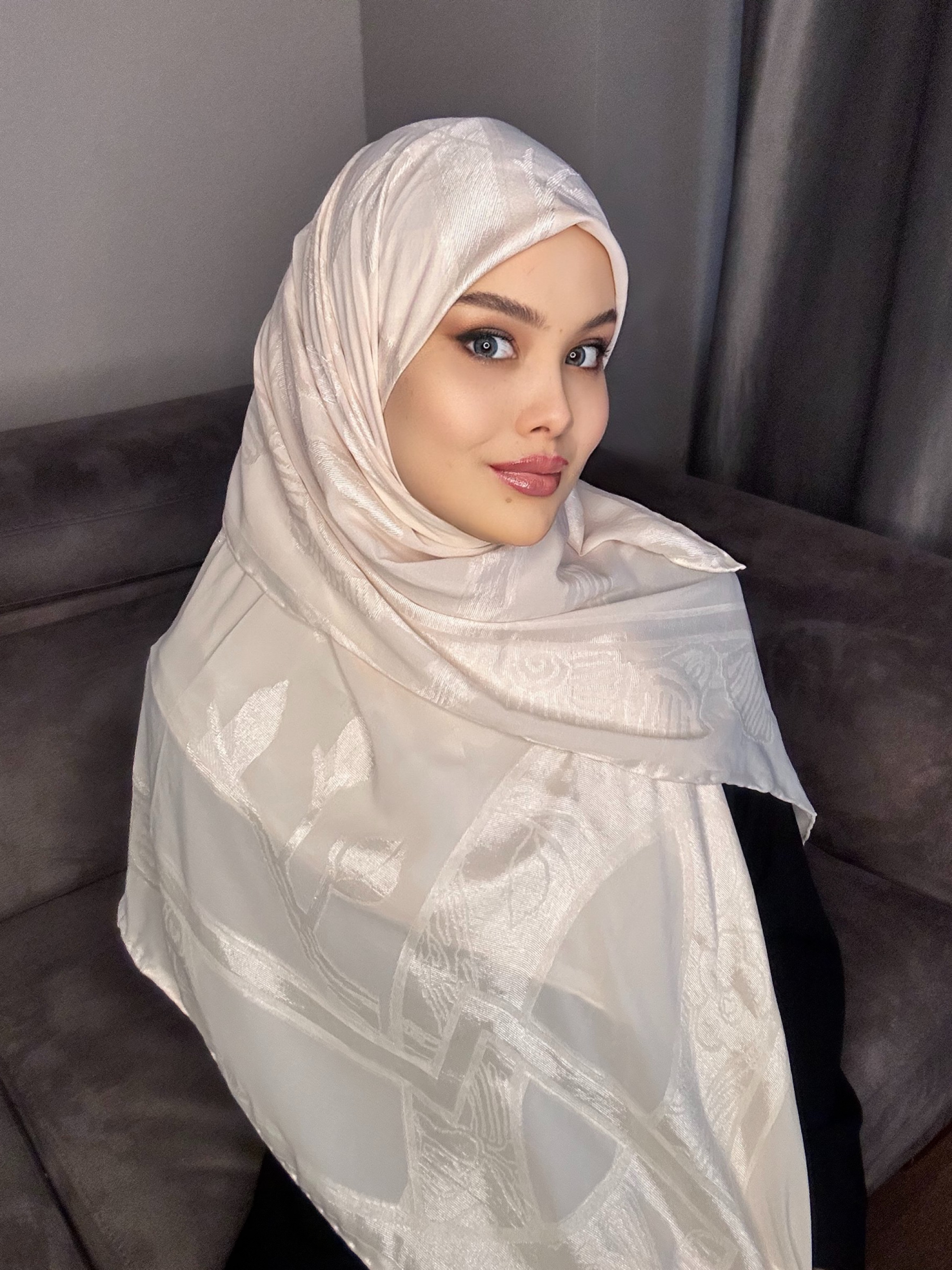 Jakarlı 140cm X 140cm Eşarp - Ekru
