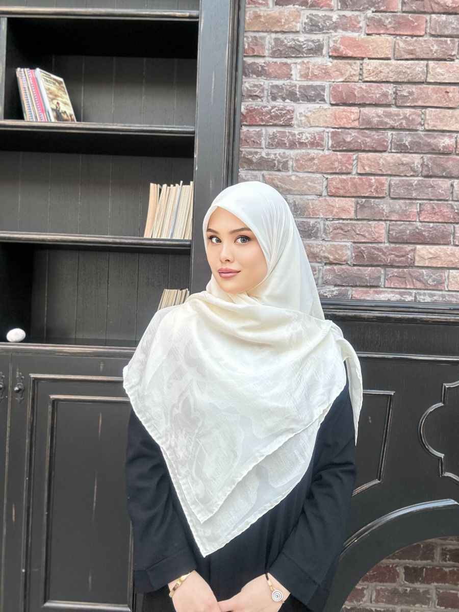 Jakarlı 140cm x 140cm Eşarp - Krem