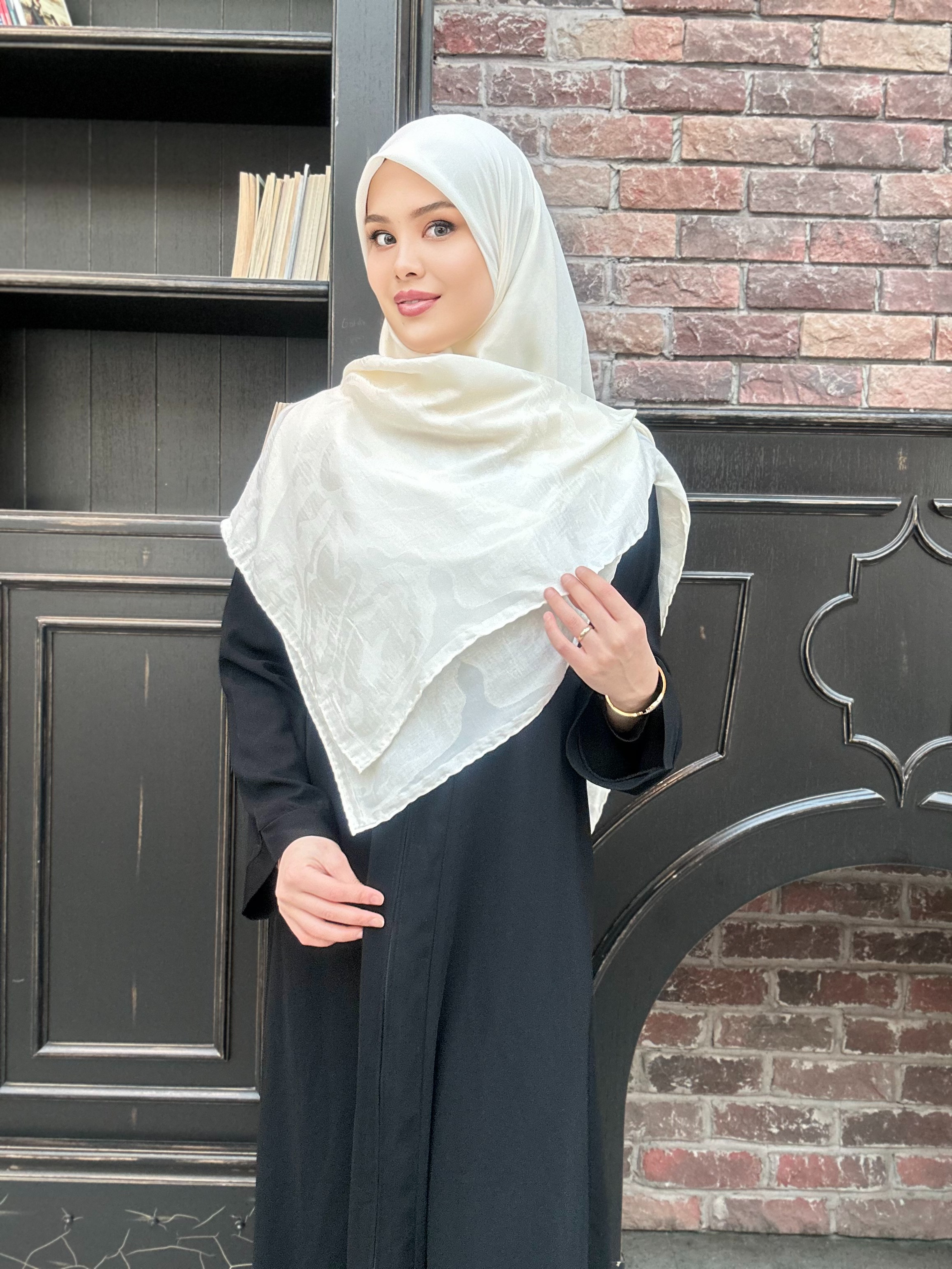 Jakarlı 140cm X 140cm Eşarp - Krem
