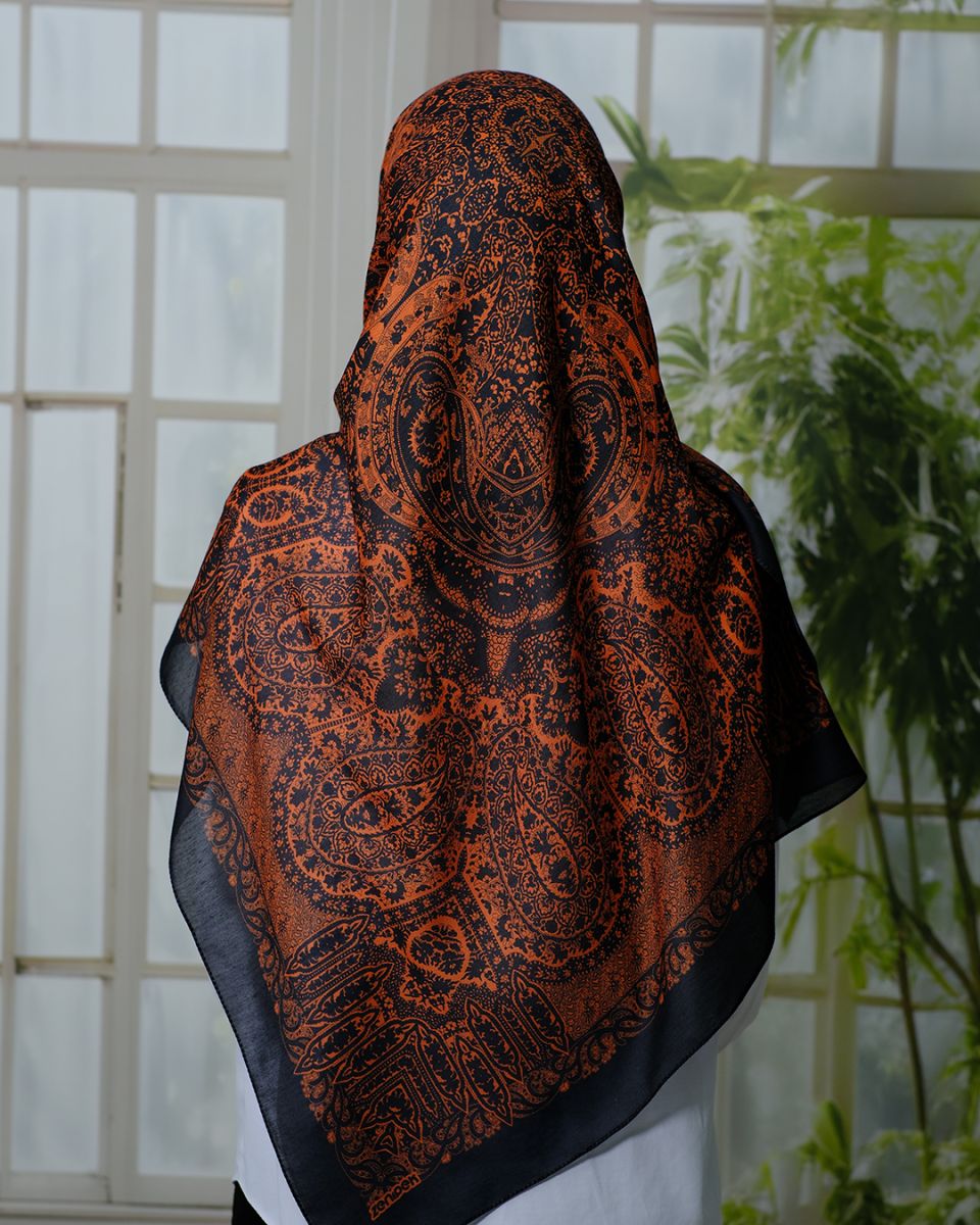 Pamuklu 120cm x 120cm Eşarp - Enderun Siyah Taba