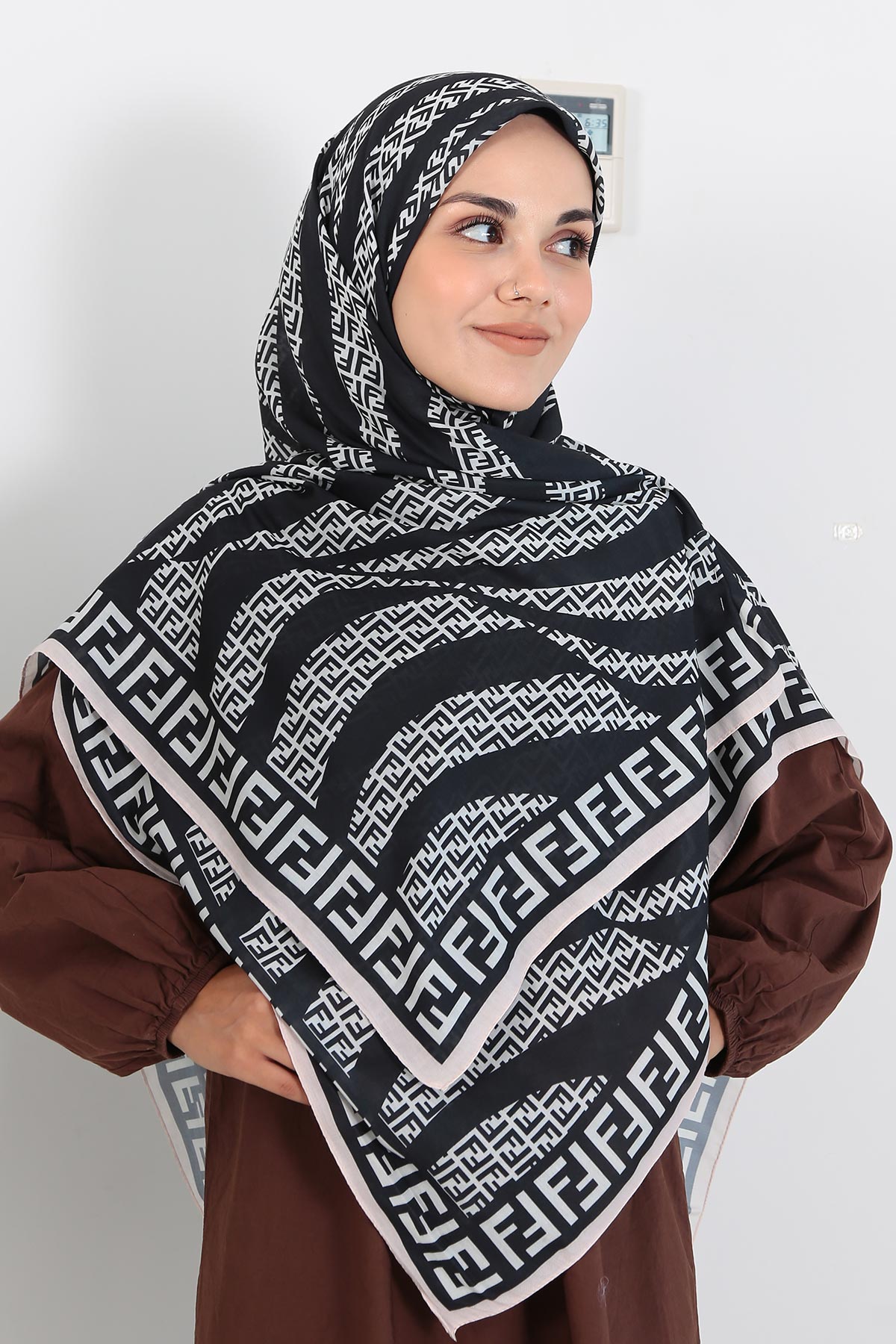 Pamuklu 140cm X 140cm Şal Eşarp - Siyah