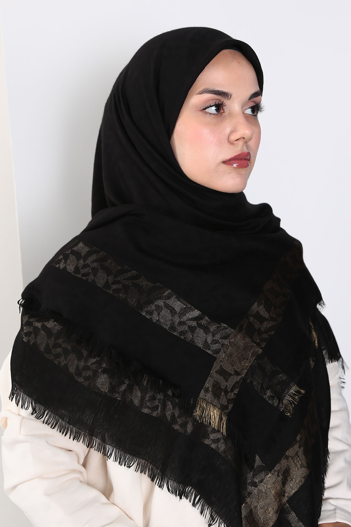 Siyah Gold 140cm X 140cm Eşarp - Geometri